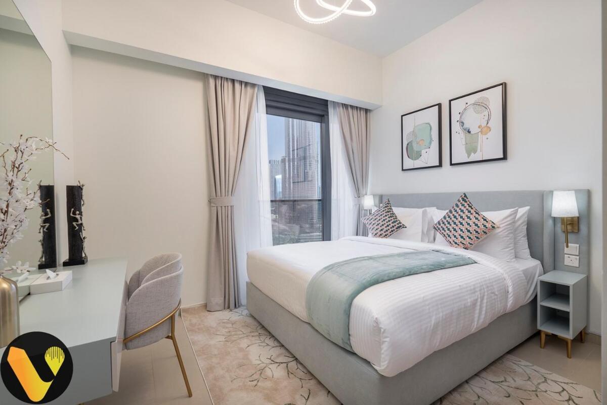 Vogue Luxury With Full Burj Khalifa And Fountain View, Downtown Located Act2 By Emaar