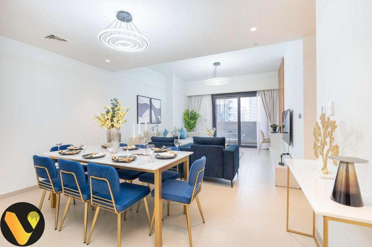 Vogue Luxury With Full Burj Khalifa And Fountain View, Downtown Located Act2 By Emaar Apartment