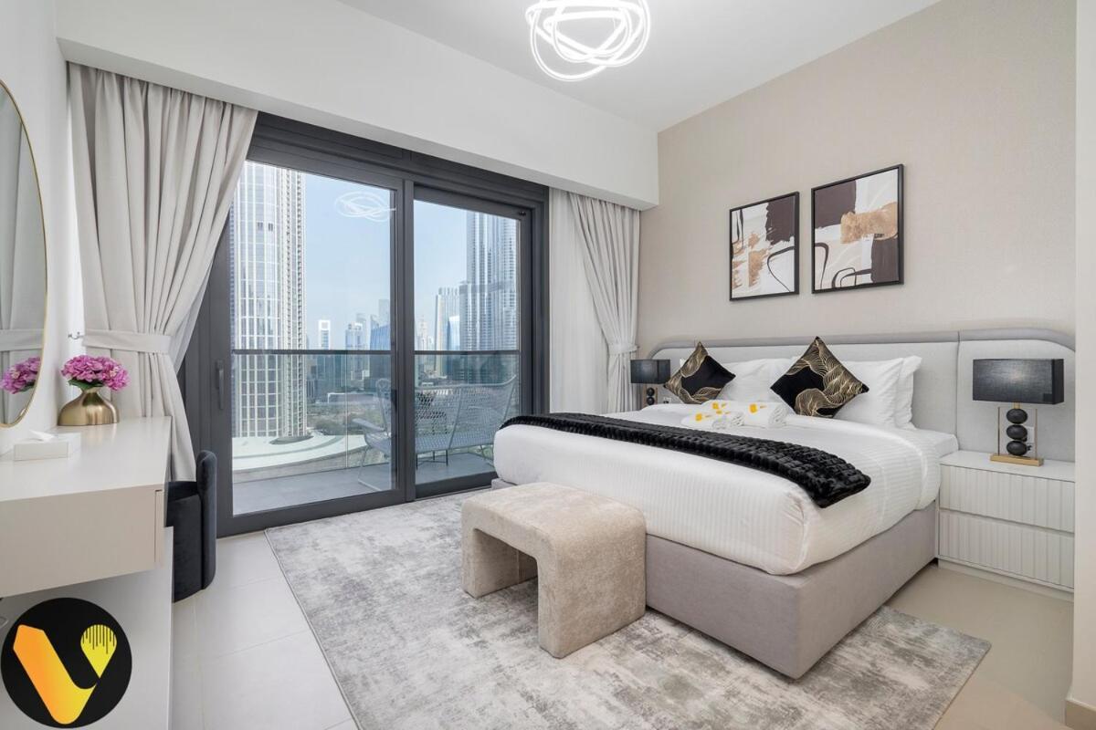 Apartment Vogue Luxury With Full Burj Khalifa And Fountain View, Downtown Located Act2 By Emaar Dubai