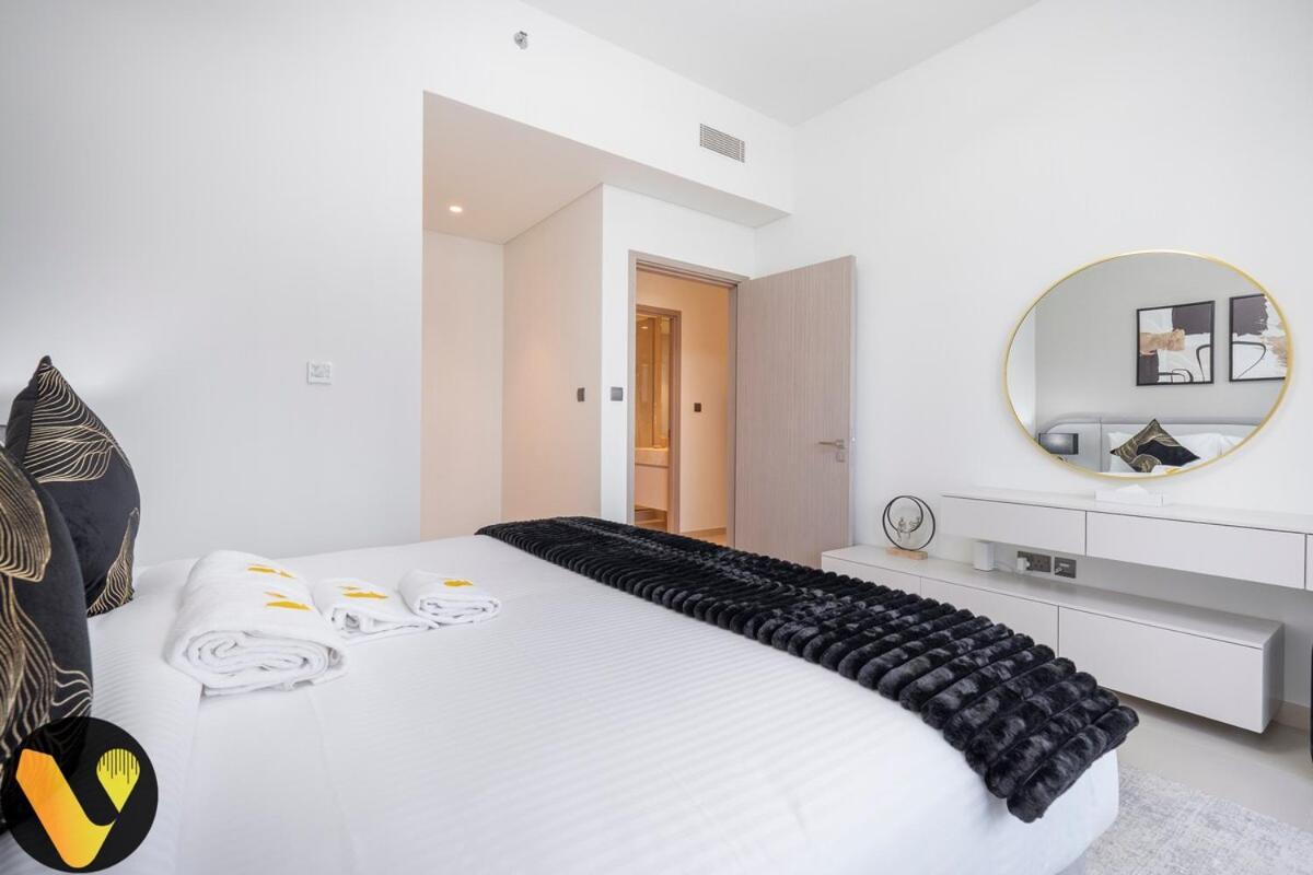 Vogue Luxury With Full Burj Khalifa And Fountain View, Downtown Located Act2 By Emaar * Dubai