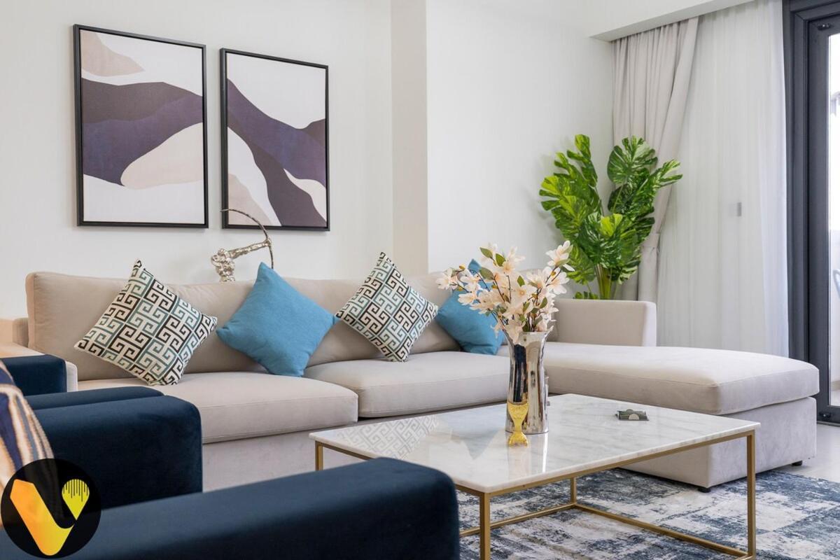 Vogue Luxury With Full Burj Khalifa And Fountain View, Downtown Located Act2 By Emaar Apartment Dubai